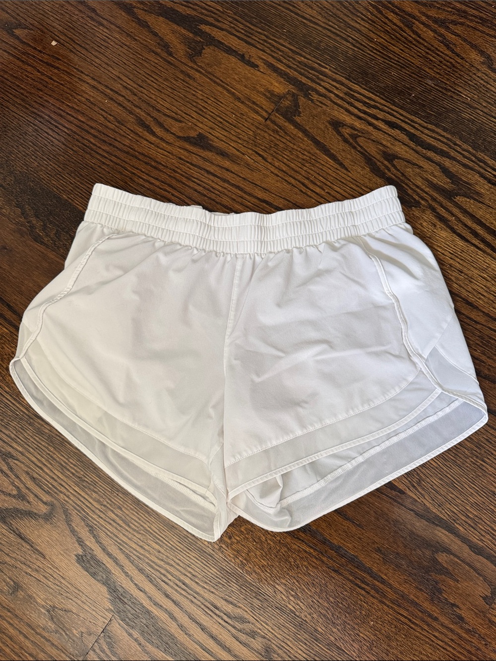 Athleta Women’s White Mesh Racer Run 4” Shorts